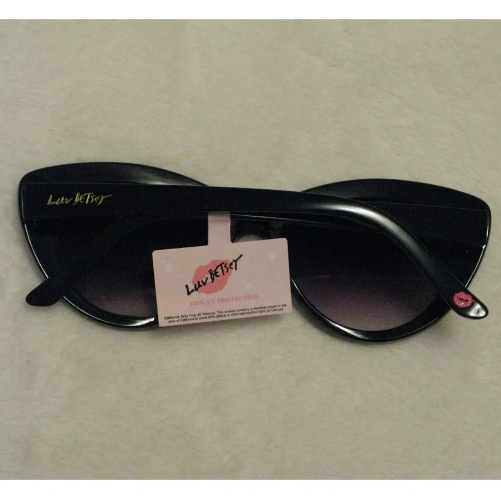 Betsey Johnson Black Crystal Cat Eye Sunglasses Luv Betsey Style NWT